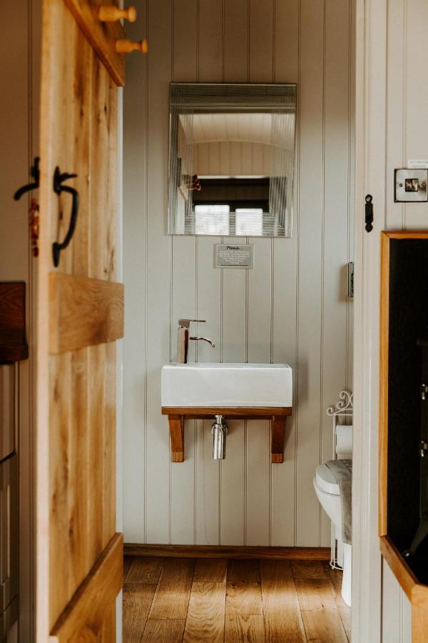 The Little John Petite Cosy Log Cabin - Sleeps 2, Great For Romantic Breaks, Couples, Single Guests, Near Sherwood Forest At Fairview Farm, Nottingham Set In 88 Acres Blidworth Esterno foto